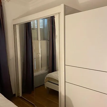 1 Bedroom Saint Lazare Apartamento *