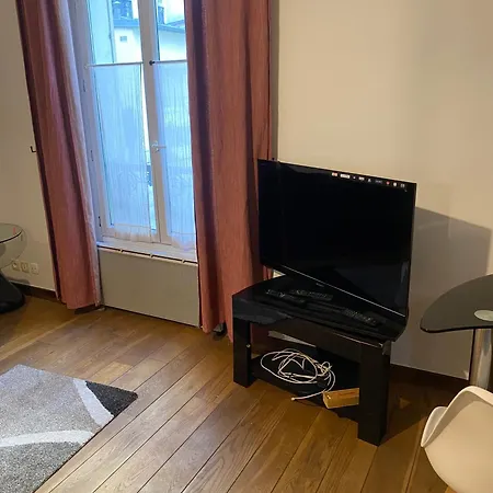 1 Bedroom Saint Lazare Apartamento